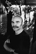 Entrevista con Martín Caparrós, autor de Los Living (por Laureano Debat)
