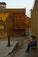 Dos niños en una calle del barrio copto de El Cairo (foto de Marc Javierre)